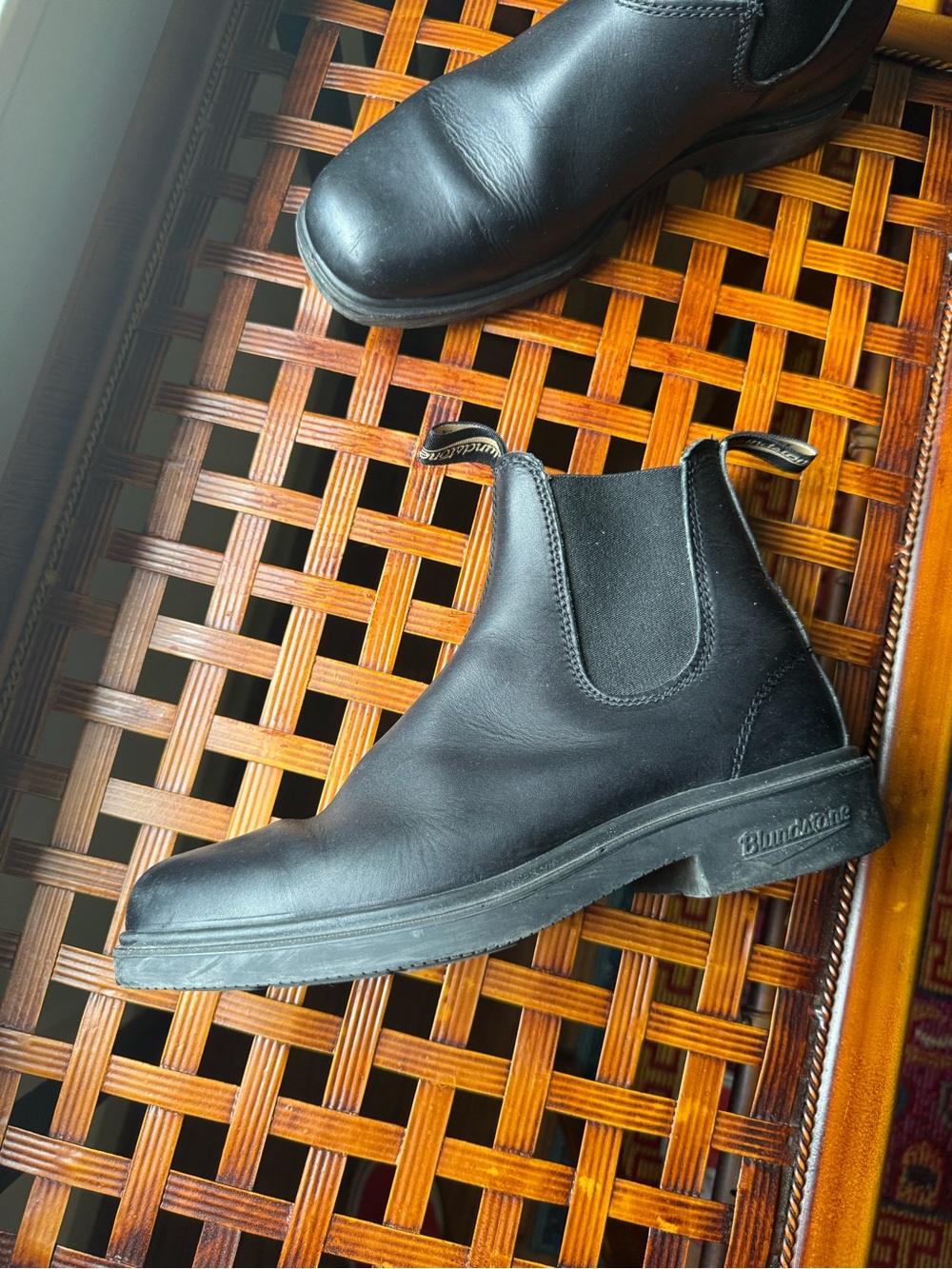 Blundstone Black Leather Chelsea Ankle Boots